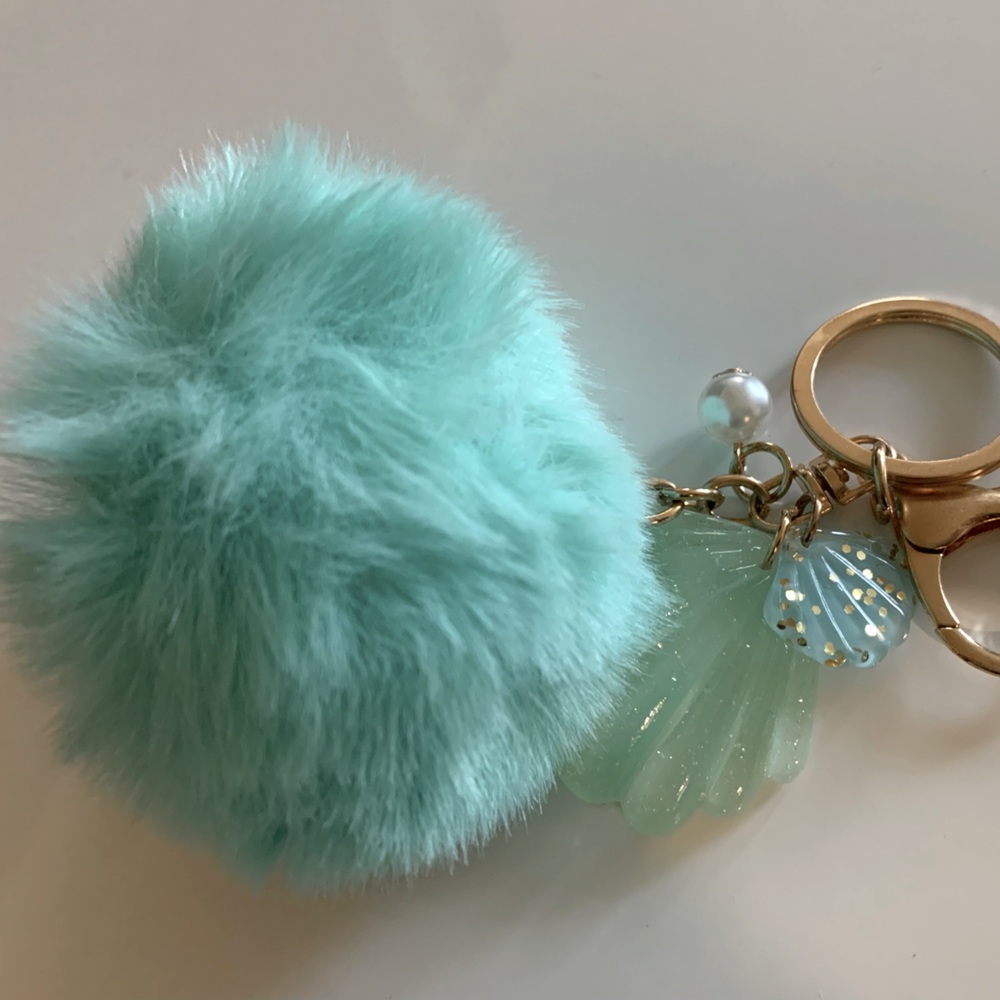 Ball Pom Shell Keychain